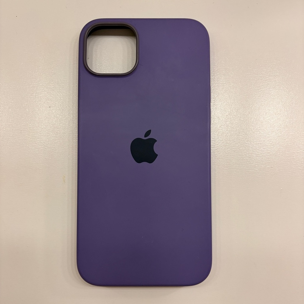 Apple Silicone iPhone 14 Plus Case in Deep Purple